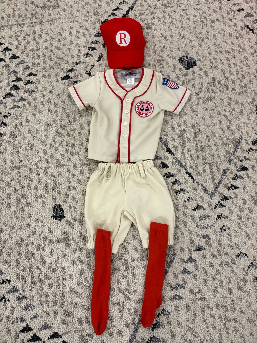 A League of Their Own Toddler Halloween Costume Set 4T Jersey Pants Hat Socks